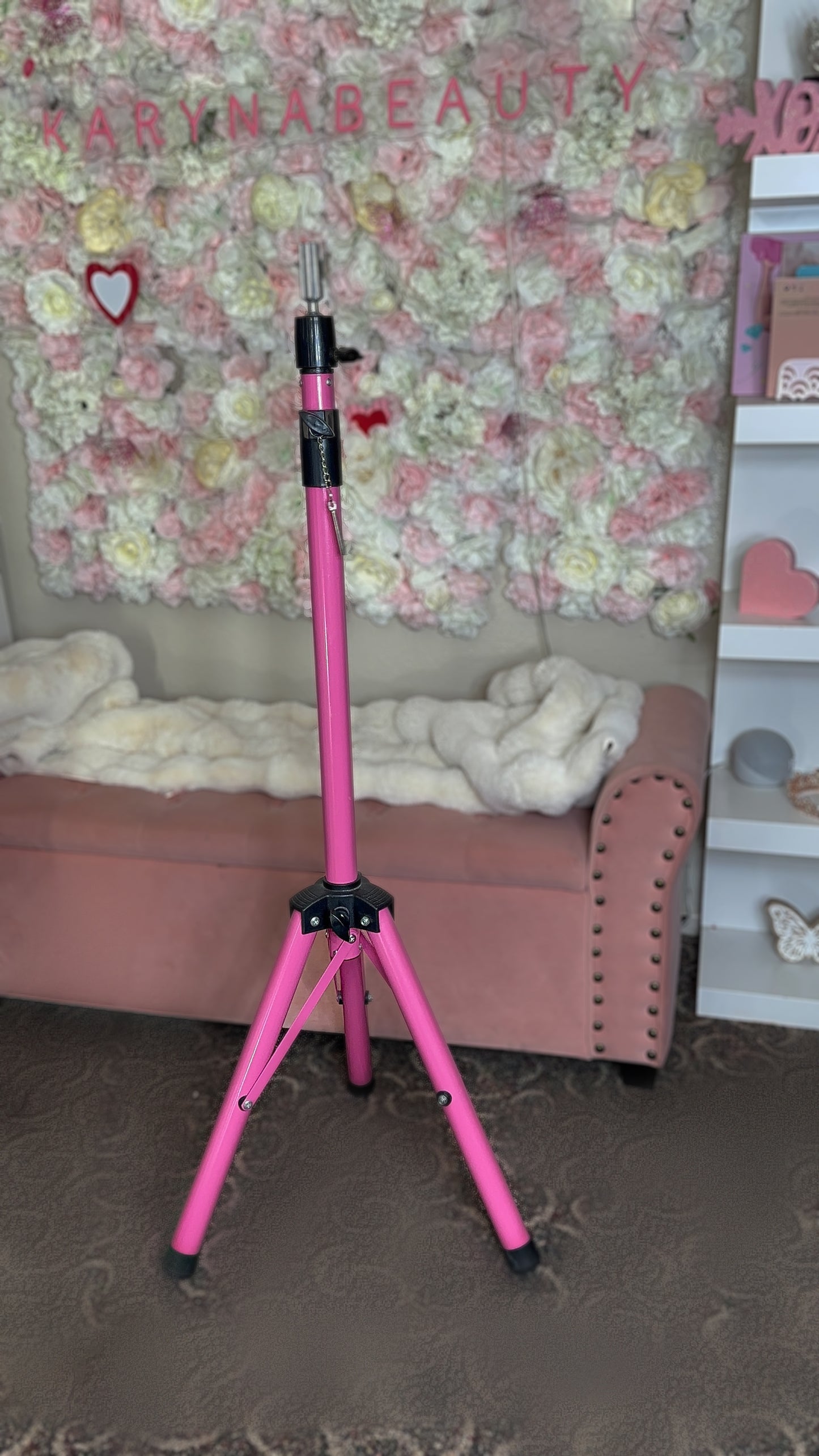 Tripley para sostener las maniquis