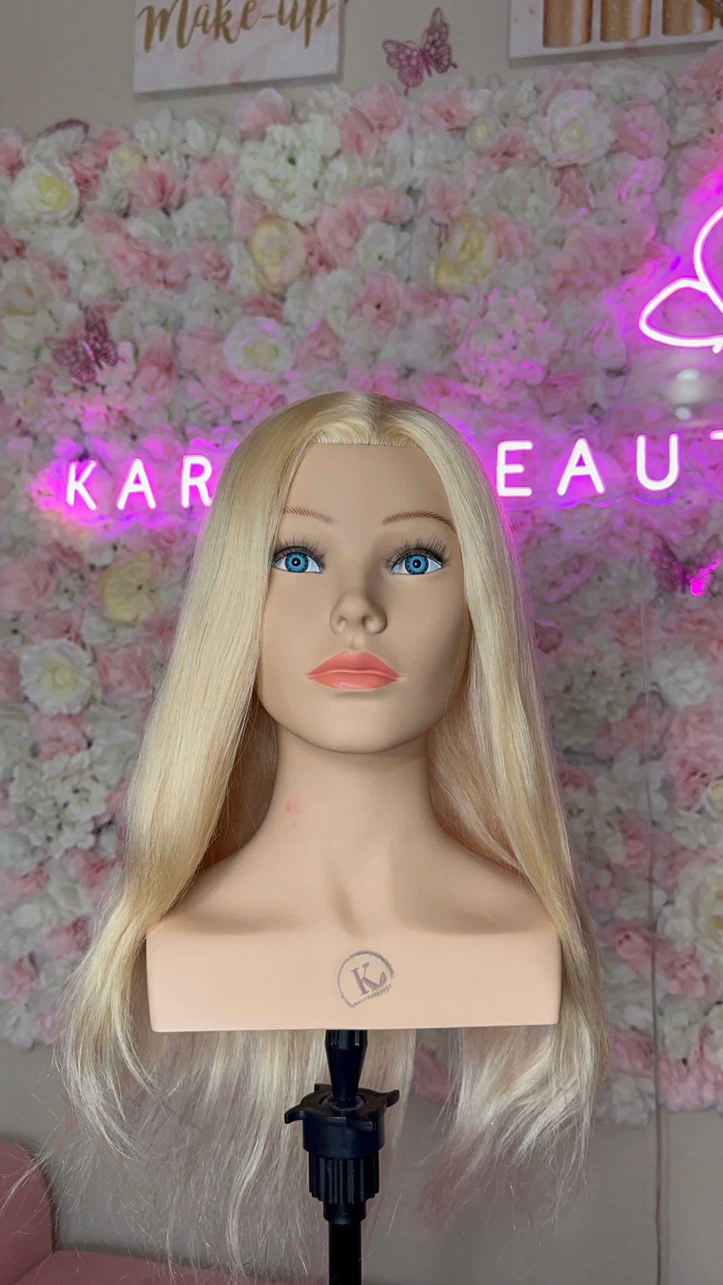 MANIQUÍ KARYNABEAUTY