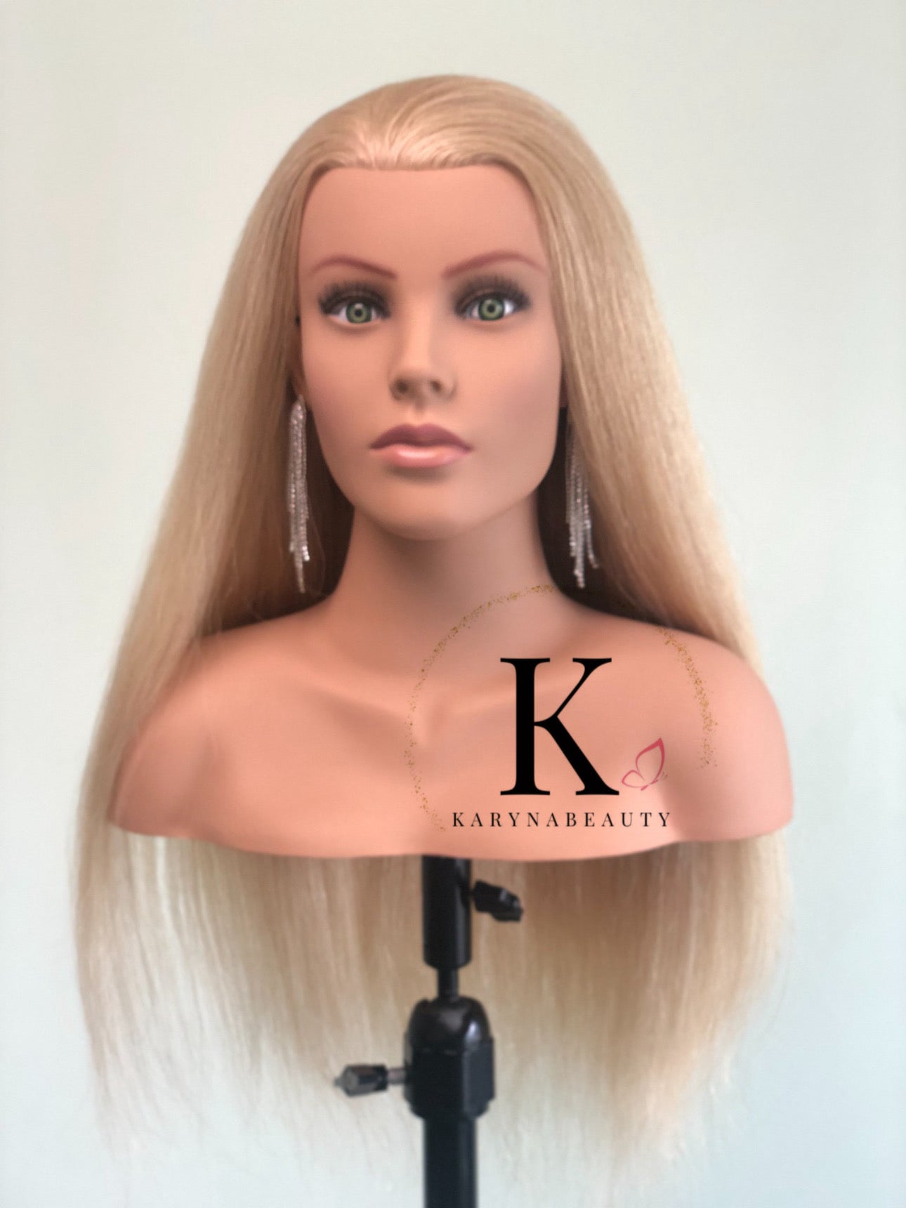 MANIQUÍ KARYNABEAUTY